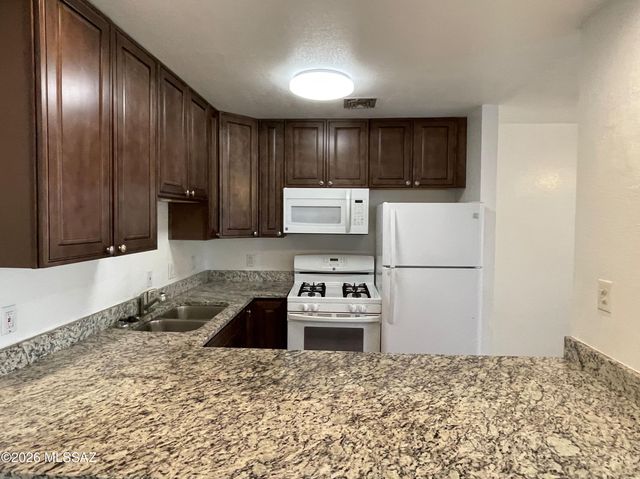 822 S Langley Ave Unit 207, Tucson, AZ 85710
