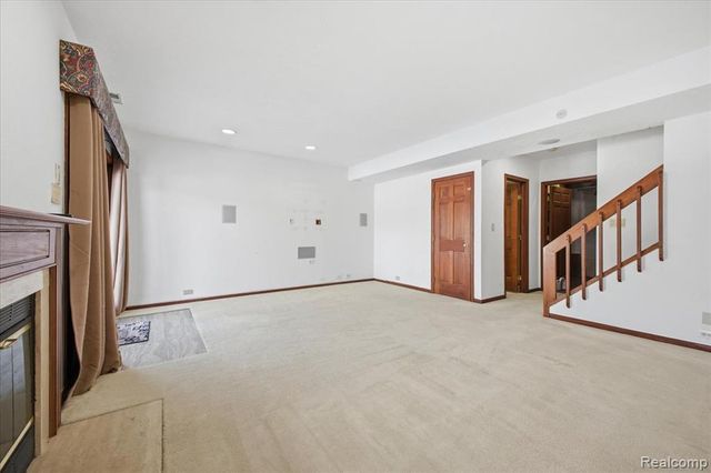 3338 Breckland Court, Ann Arbor, MI 48108