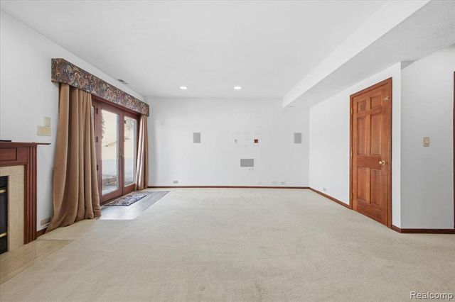 3338 Breckland Court, Ann Arbor, MI 48108