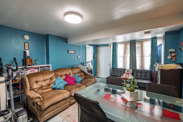 5239 S Troy Street, Chicago, IL 60632