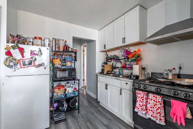 5239 S Troy Street, Chicago, IL 60632