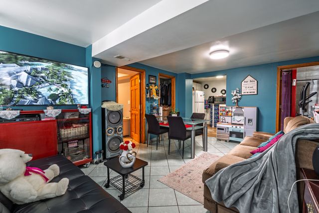 5239 S Troy Street, Chicago, IL 60632