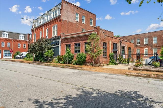2900 Indiana Avenue 3, St Louis, MO 63118
