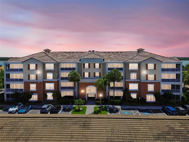 7903 SEMINOLE BOULEVARD 2401, Seminole, FL 33772