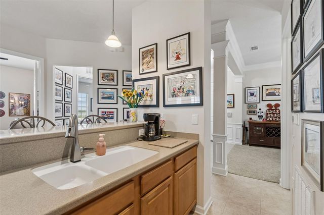 7903 SEMINOLE BOULEVARD 2401, Seminole, FL 33772