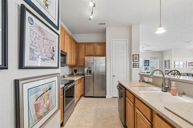 7903 SEMINOLE BOULEVARD 2401, Seminole, FL 33772