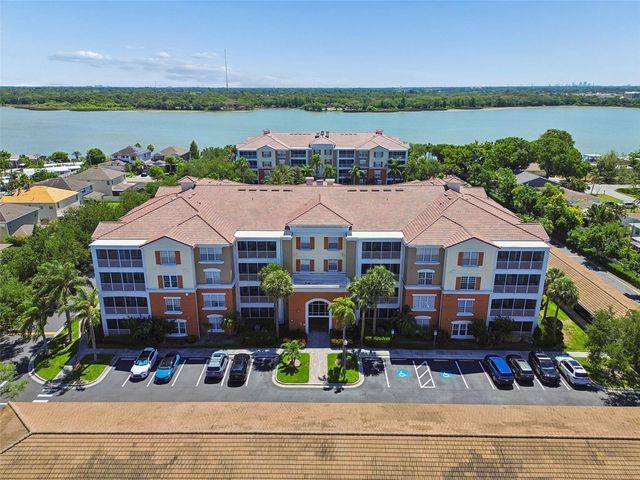 7903 SEMINOLE BOULEVARD 2401, Seminole, FL 33772