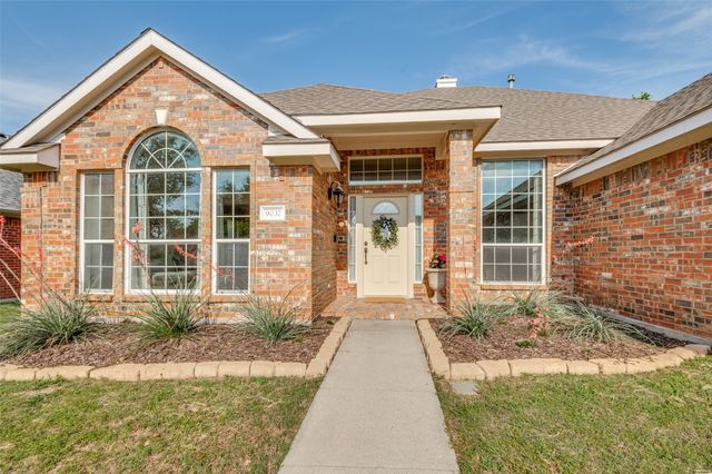 9037 Chardin Park Drive, Fort Worth, TX 76244