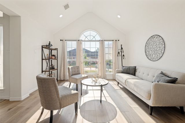 9037 Chardin Park Drive, Fort Worth, TX 76244