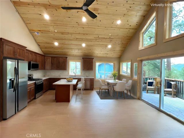 810 Villa Grove Avenue, Big Bear City, CA 92314