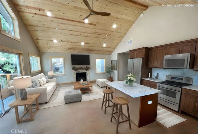 810 Villa Grove Avenue, Big Bear City, CA 92314