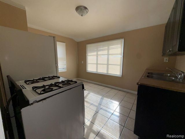 20561 Alcoy Street, Detroit, MI 48205