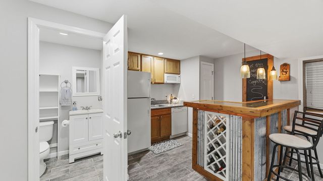 1140 BLACKBERRY CREEK Drive, Elburn, IL 60119