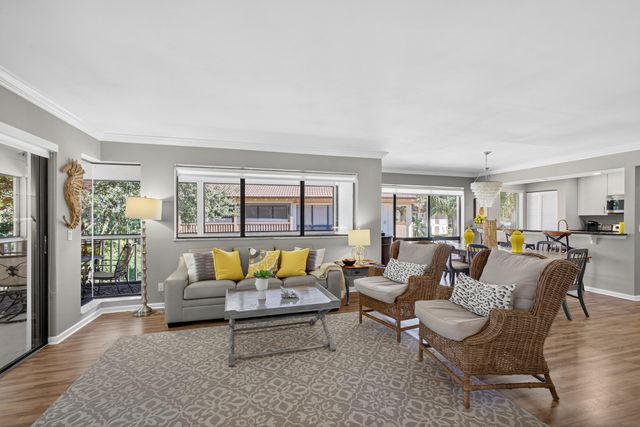 605 Brackenwood Cove, Palm Beach Gardens, FL 33418
