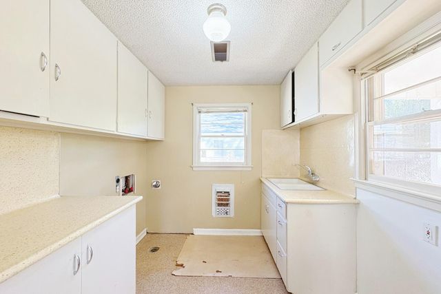 2411 29th Street, Lubbock, TX 79411