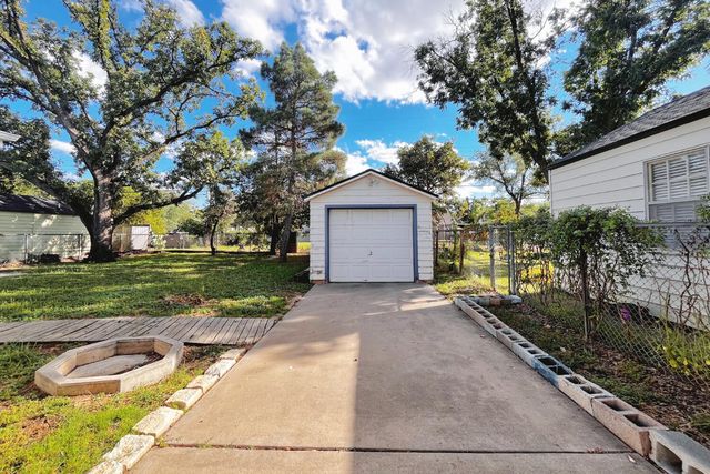 2411 29th Street, Lubbock, TX 79411