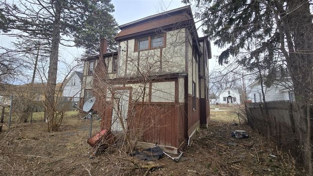710 E Foster Street, Ludington, MI 49431