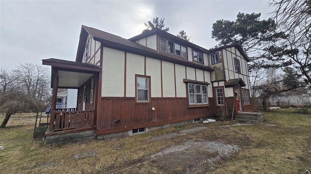 710 E Foster Street, Ludington, MI 49431