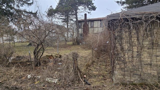 710 E Foster Street, Ludington, MI 49431