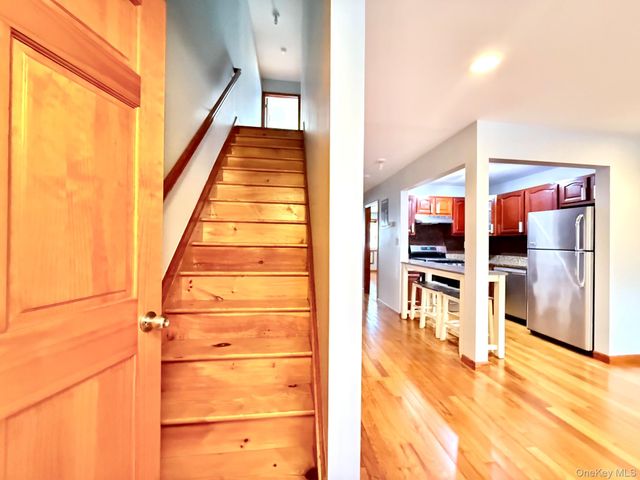 6542 Metropolitan Avenue, Middle Village, NY 11379