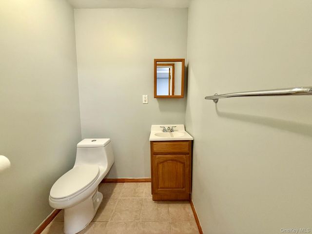 6542 Metropolitan Avenue, Middle Village, NY 11379