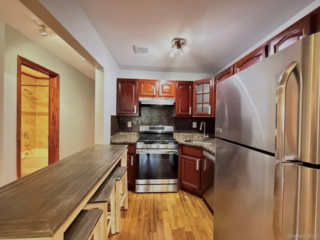 6542 Metropolitan Avenue, Middle Village, NY 11379