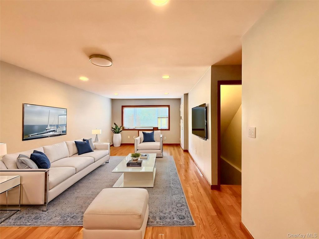 6542 Metropolitan Avenue, Middle Village, NY 11379 — photo 3