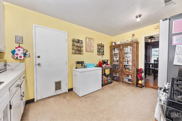 113 Loma Vista Avenue, Taft, CA 93268