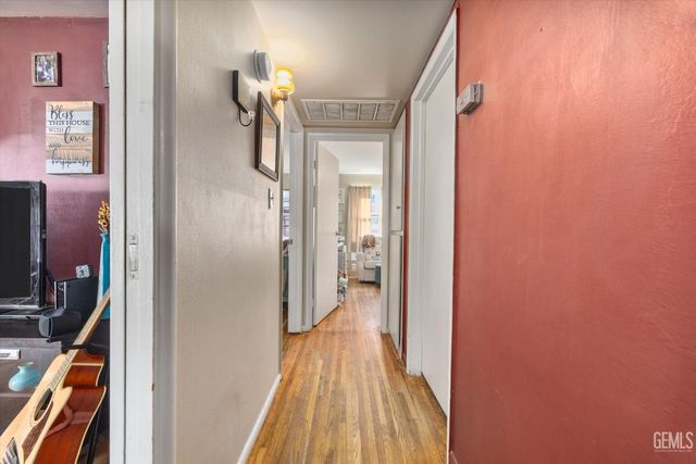 113 Loma Vista Avenue, Taft, CA 93268