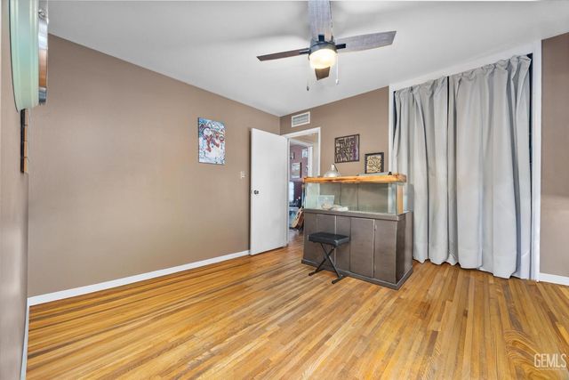 113 Loma Vista Avenue, Taft, CA 93268