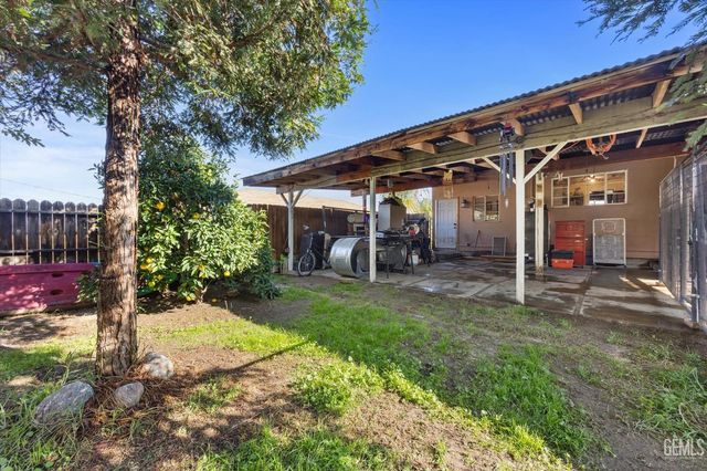 113 Loma Vista Avenue, Taft, CA 93268