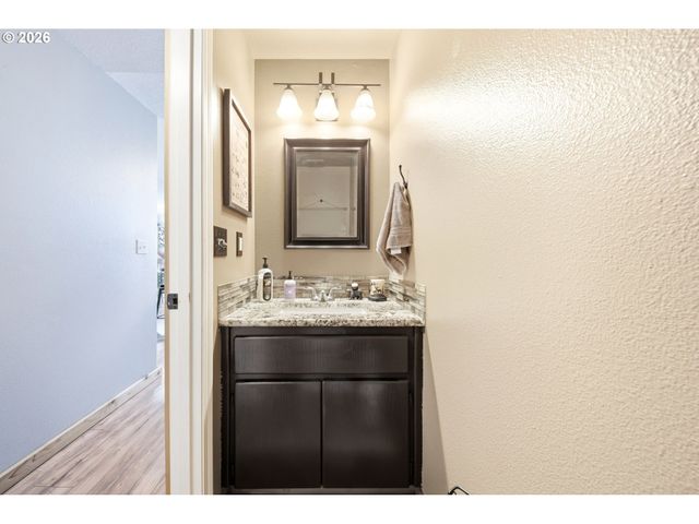 12009 Ne 71ST St, Vancouver, WA 98682