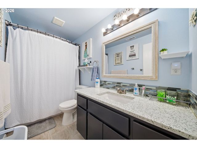 12009 Ne 71ST St, Vancouver, WA 98682