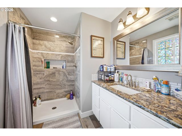 12009 Ne 71ST St, Vancouver, WA 98682