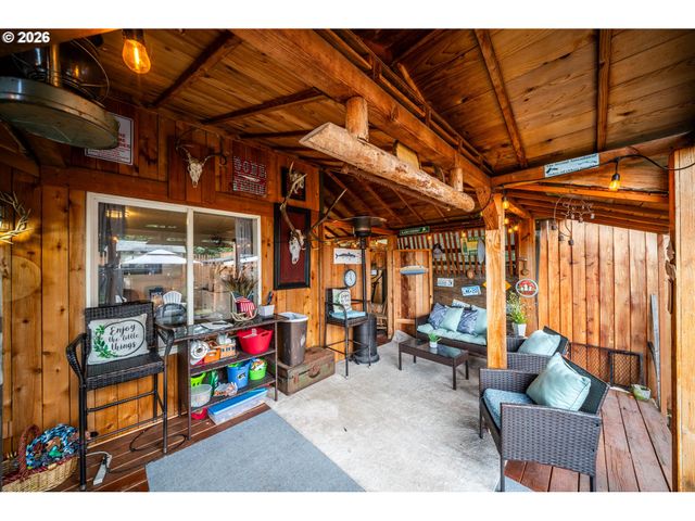 12009 Ne 71ST St, Vancouver, WA 98682