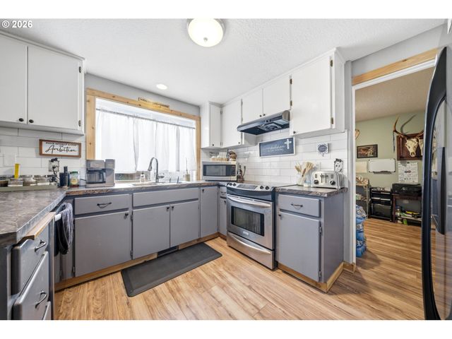 12009 Ne 71ST St, Vancouver, WA 98682