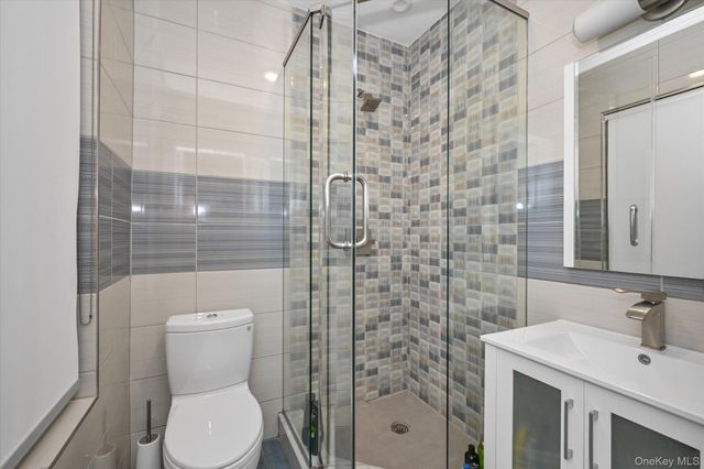 8405 112th Street, Richmond Hill, NY 11418