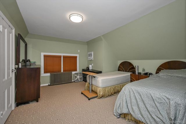 8405 112th Street, Richmond Hill, NY 11418