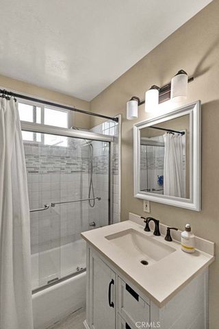 7901 Rockwell Avenue, Midway City, CA 92655