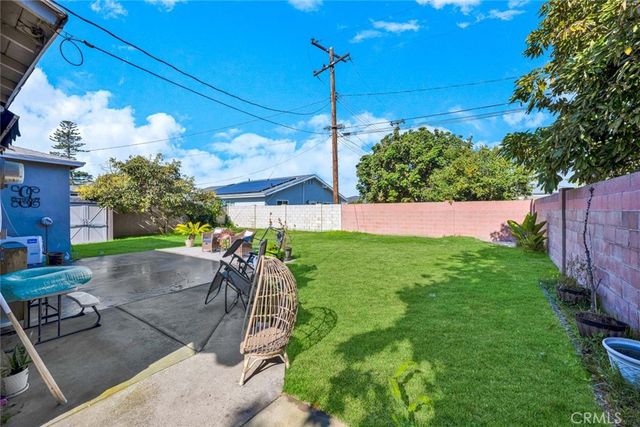 7901 Rockwell Avenue, Midway City, CA 92655