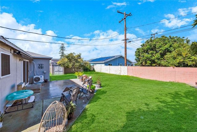 7901 Rockwell Avenue, Midway City, CA 92655