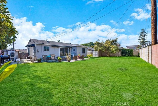 7901 Rockwell Avenue, Midway City, CA 92655