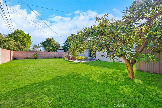 7901 Rockwell Avenue, Midway City, CA 92655