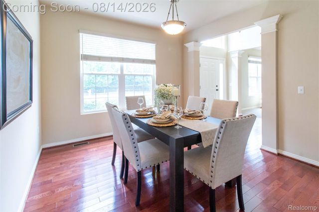 2221 Mayflower, Troy, MI 48085