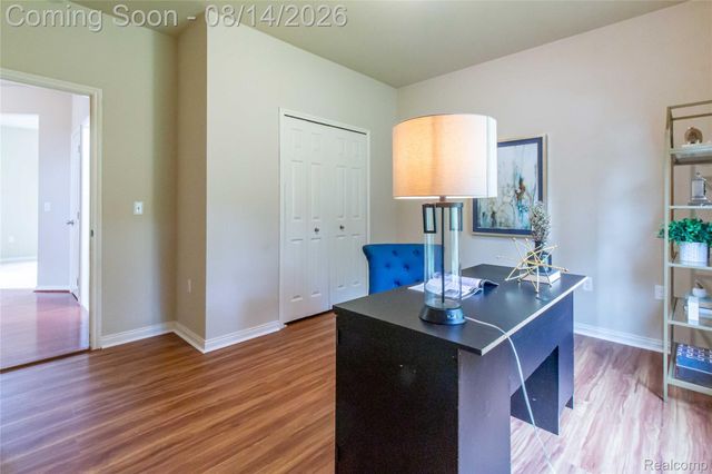2221 Mayflower, Troy, MI 48085
