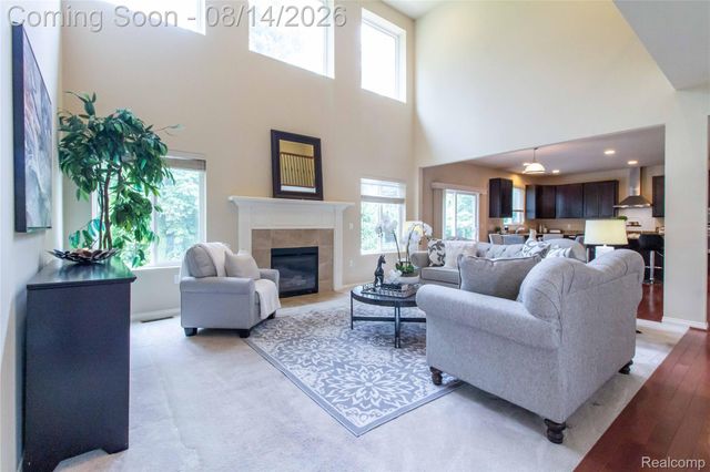 2221 Mayflower, Troy, MI 48085