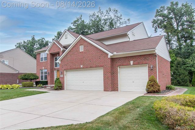 2221 Mayflower, Troy, MI 48085