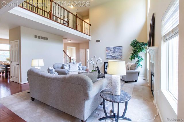 2221 Mayflower, Troy, MI 48085