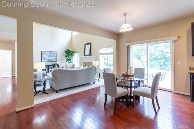 2221 Mayflower, Troy, MI 48085
