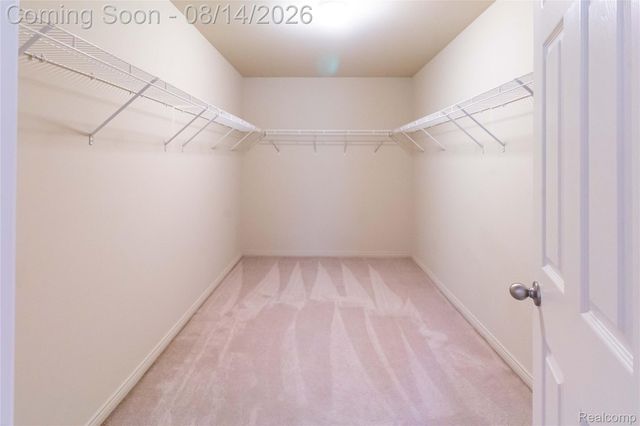2221 Mayflower, Troy, MI 48085